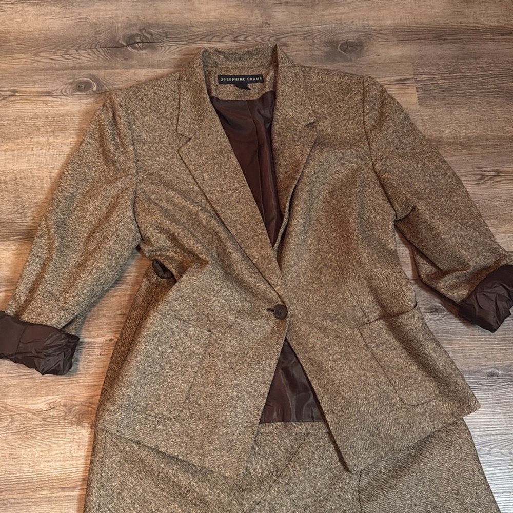 Josephine Chaus Two Piece 1 button fully lined skirt and jacket brown tweed suit - Picture 2 of 13